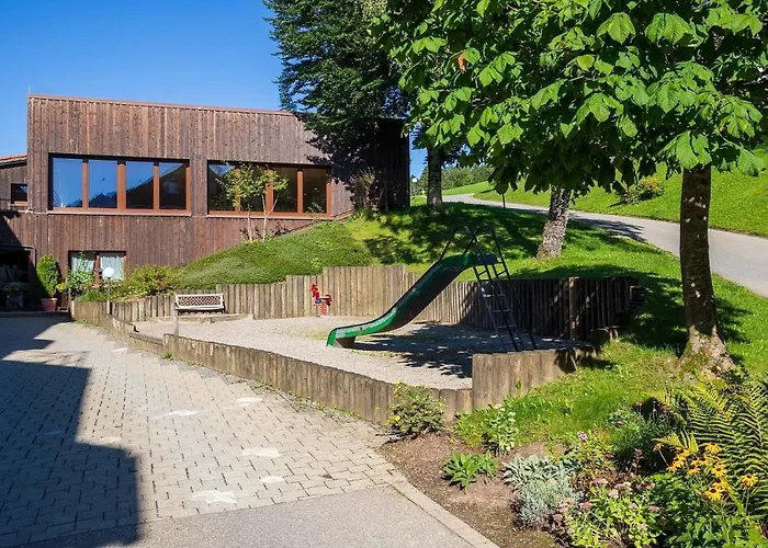 1614, Oberallgaeu, Schwimmbad, Sauna, Spielplatz *